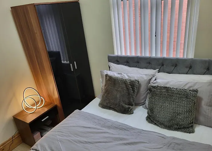 Rooms In 6 Minutes Drive To Victoria Station